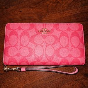 Brand-New Coach Zip-Around Wristlet Wallet